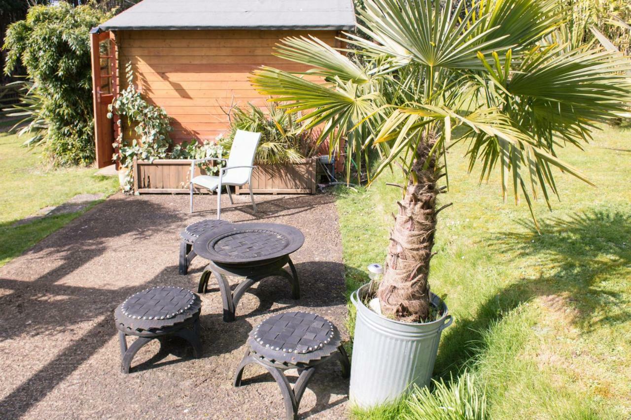Ralph'S Barn Villa Newport  Exterior foto